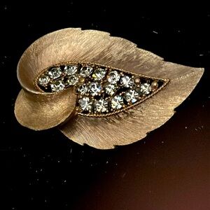 Vintage JJ Gold Rhinestone Leaf Brooch